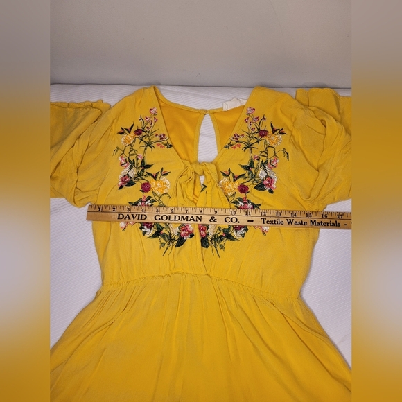 Peach Love California Embroidered Floral Romper sz S - Picture 5 of 9